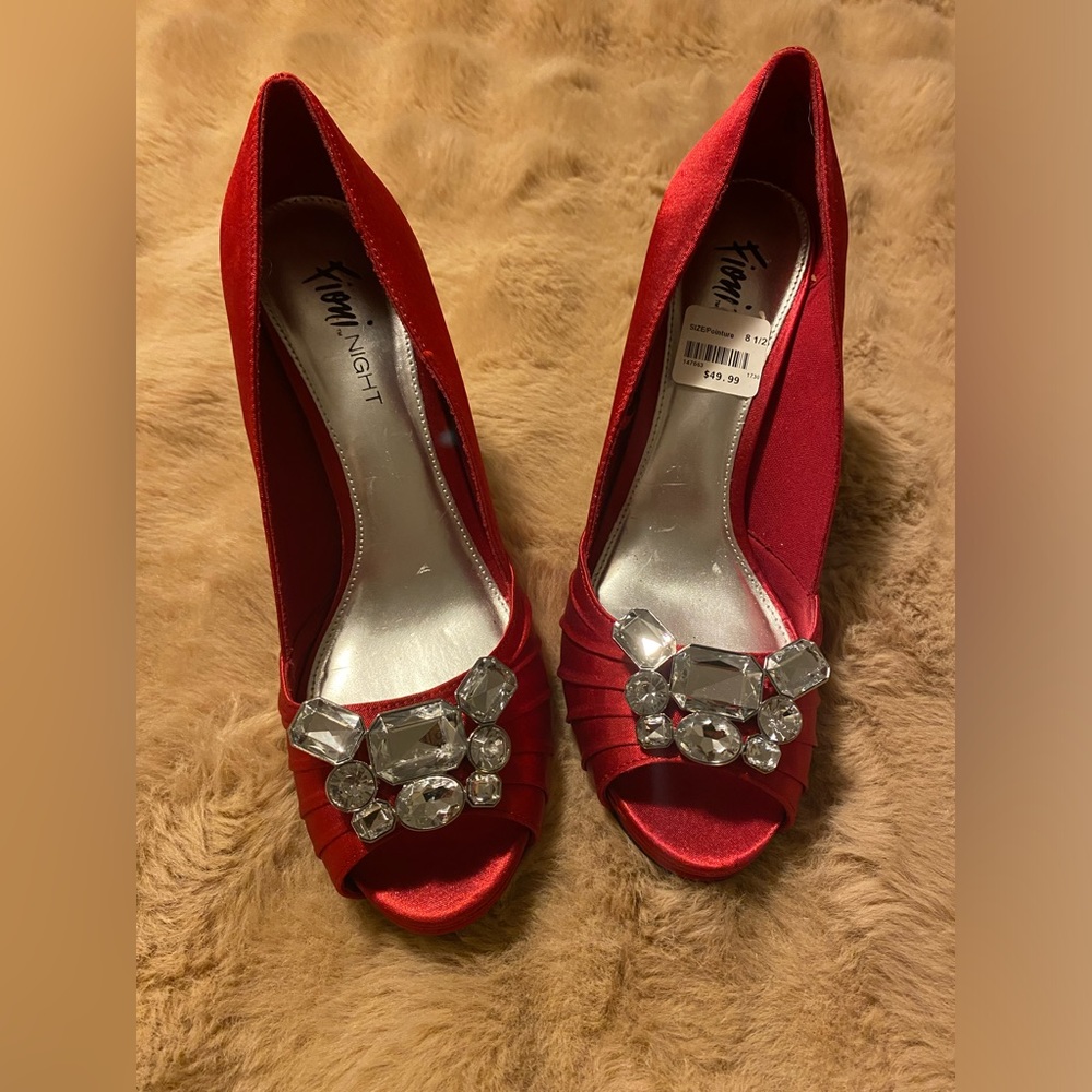 Valentine Fioni Night Ladies 8.5 Satin Heels Rhinestone Red Pumps 4.5"
